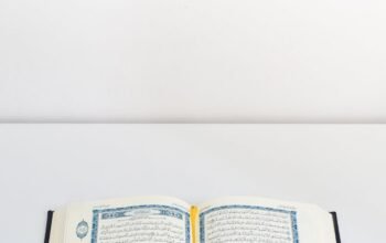 Sholawat Burdah: Lirik Arab, Latin, Arti, dan Makna Lengkap