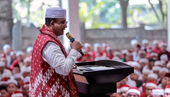 Saat Tausiyah Kebangsaan di Pesantren Dunia Jagat ‘Arsy, Anies Mendapat Jimat dan Dukungan dari Abah Aos