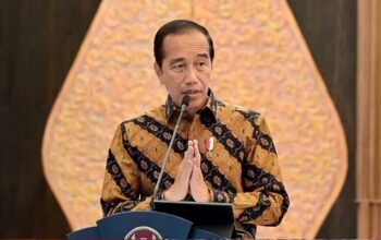 Sepuluh Tahun Jokowi, Survei SMRC: 52% Publik Nilai Pemerintah Sering Langgar Konstitusi, 51 % Takut Bicara Politik