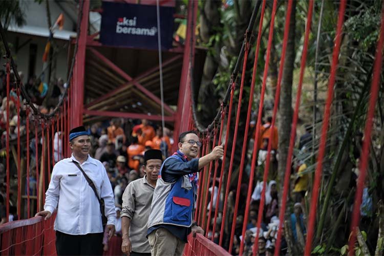 aksi bersama anies baswedan