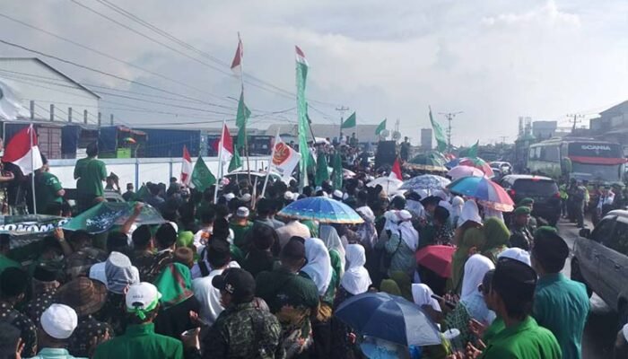Rob dan Banjir Parah, 120 Ribu Warga NU Istighosah Kemanusiaan di Demak