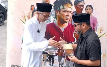 Sutradara dan Tim Film “Seribu Bayang Purnama” Sowan ke KH. Ubaidullah Shodaqoh, Dukung Edukasi Pertanian Alami