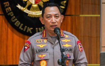 Demo Ricuh di Banyak Kota, Alumni Perguruan Tinggi Desak Pencopotan Kapolri