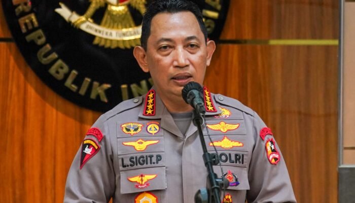 Demo Ricuh di Banyak Kota, Alumni Perguruan Tinggi Desak Pencopotan Kapolri