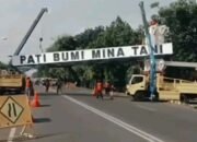 Aksi Protes Warga Pati