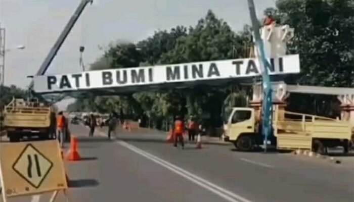 Aksi Protes Warga Pati, Pajak, dan Tantangan Pendapatan Daerah 2025