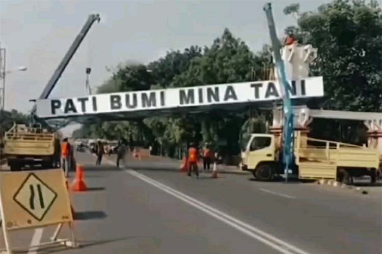 Aksi Protes Warga Pati