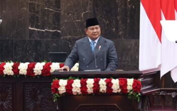 Demokrasi yang Merosot, Ekonomi yang Rapuh: Sebuah Refleksi