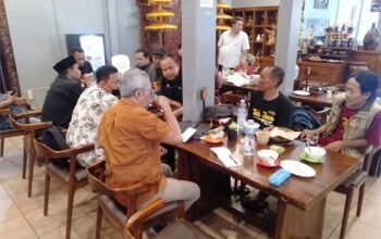 Diskusi FWPJT: Demo Rusuh atau Perusuh Demo, Siapa yang Salah?