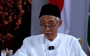 Pandangan KH Ubaidullah Shodaqoh: Peran Kiai Kampung Penyangga NU dan Umat