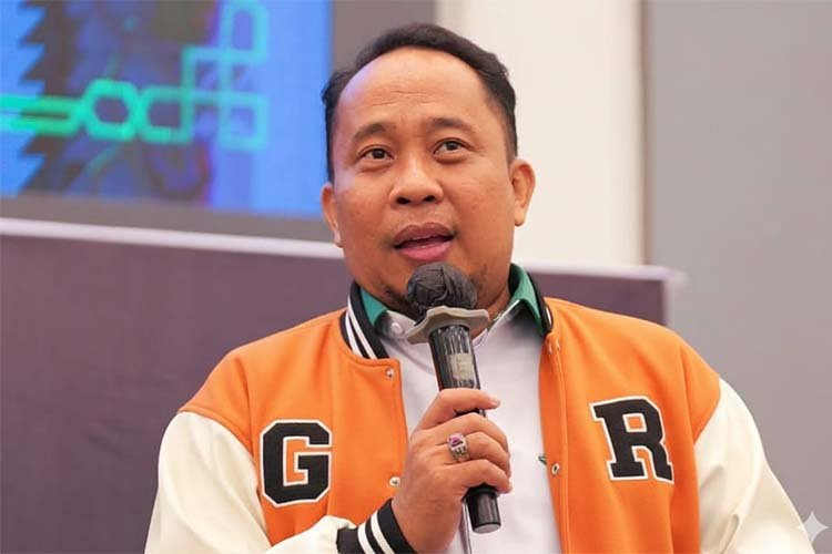 Deforestrasi Masif dan Regulasi yang Permisif