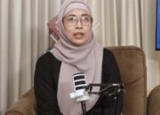 Siti Yayuningsih, Istri Babay Farid Wazdi