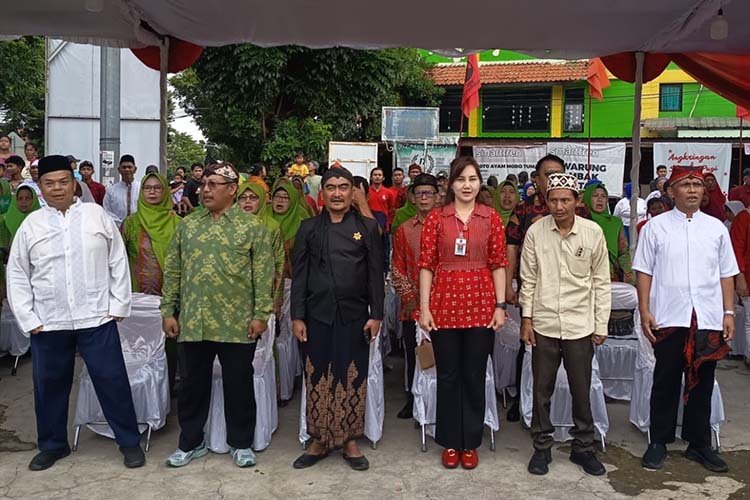 Tradisi Ruwahan dan Kirab Merah Putih Warga Jomblang