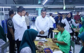 THR Tak Dibayar Penuh, Menaker Yassierli Sidak Perusahaan di Semarang