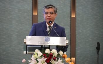 Orasi Ilmiah Universitas Paramadina, Menaker Yassierli: Lulusan Perguruan Tinggi Harus Miliki Strategi Triple Readiness