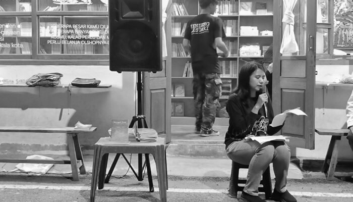 Antologi Puisi Setengah Tiang Diluncurkan di Semarang, Potret Indonesia yang Limbung