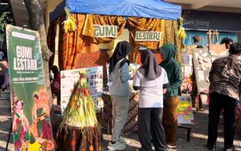 Gunungan Sayuran Gumi Lestari Jadi Ikon Sedekah Bumi di Dies Natalis ke-39 Universitas Semarang