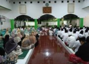 Ribuan Jamaah Baca Wirid Huwal Habib di Makam KH Wahab Chasbullah, Ikhtiar Sambut Muktamar ke-35 NU