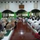 Ribuan Jamaah Baca Wirid Huwal Habib di Makam KH Wahab Chasbullah, Ikhtiar Sambut Muktamar ke-35 NU