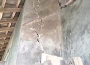Rumah Warga Terdampak Pakuwon Mall Roboh