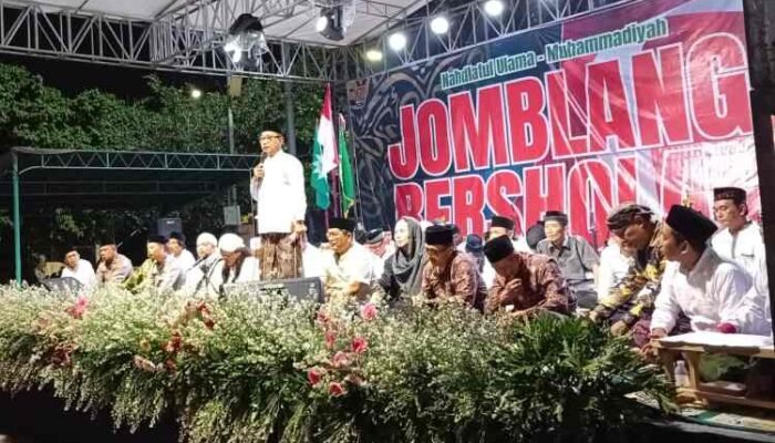 Jomblang Bersholawat Ke-4: Ribuan Warga Padati Bundaran Cinde, NU dan Muhammadiyah Bersatu dalam Sholawat