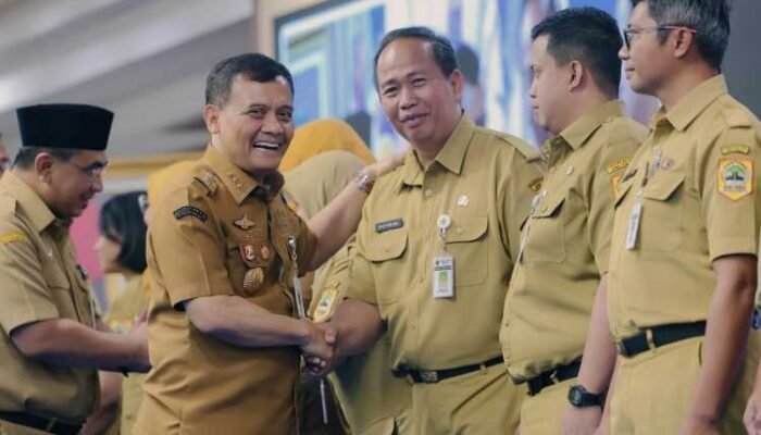 Lantik 22 Pejabat Pemprov Jateng, Ahmad Luthfi Tegaskan Tak Ada Jasa Titip Jabatan