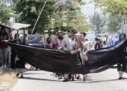 “Perahu Kayu” Buka Prosesi Ngunduh Mantu “Presiden KOWE Duwe Gawe” Jadi Simbol Bahtera Cinta