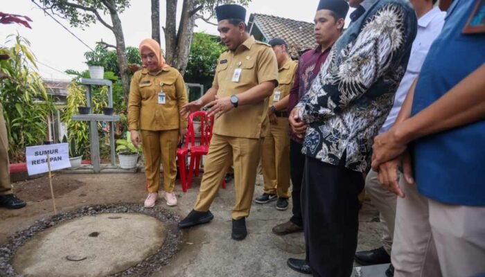 Belajar dari Dusun Gertas, Wagub Taj Yasin Resmi Luncurkan Gerakan ‘Sak Omah Sak Sumur Resapan’ di Jateng