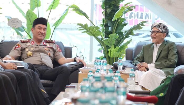 Bahas Keamanan Bangsa, Jenderal Suyudi Ario Seto Temui Rais Aam PBNU KH Miftachul Akhyar di Surabaya