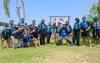 Perkuat Guyub Rukun, Karang Taruna Abhinaya Baswara Jomblang Seru-seruan Outbound ke Klaten-Jogja