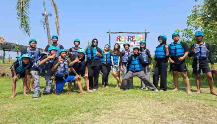 Perkuat Guyub Rukun, Karang Taruna Abhinaya Baswara Jomblang Seru-seruan Outbound ke Klaten-Jogja