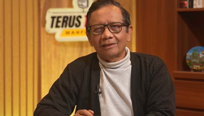 Survei SMRC: Mahfud MD Rajai Skor Kepemimpinan, Prabowo dan Gibran Tercecer di Bawah