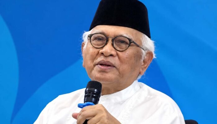 Gus Mus dan Ibu Gus Yahya Undang 35 Kiai Sepuh ke Lirboyo: Bahas Kasus Kuota Haji Tambahan Gus Yaqut